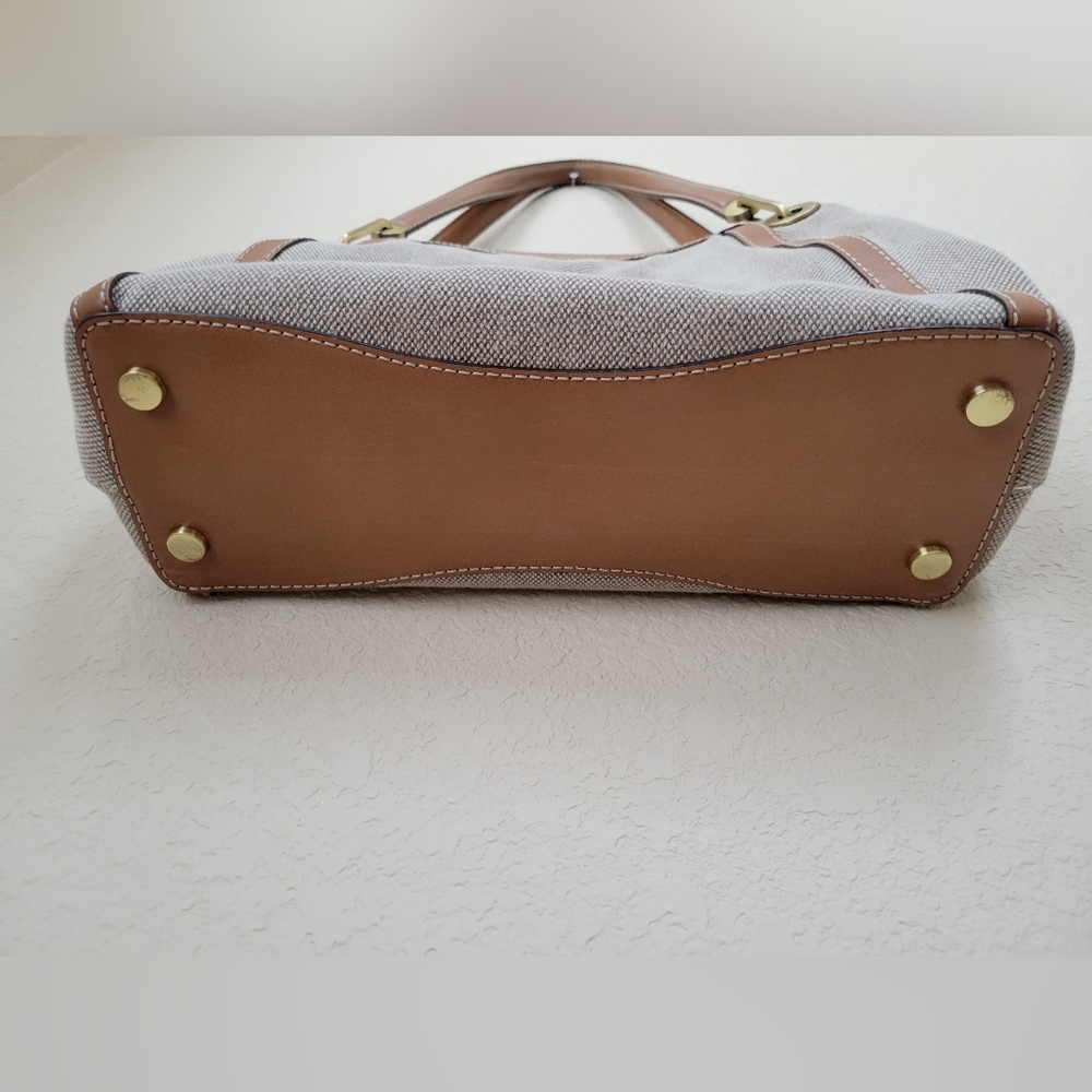Michael Kors Raven Pocket Shoulder Tote - Picture 6 of 11